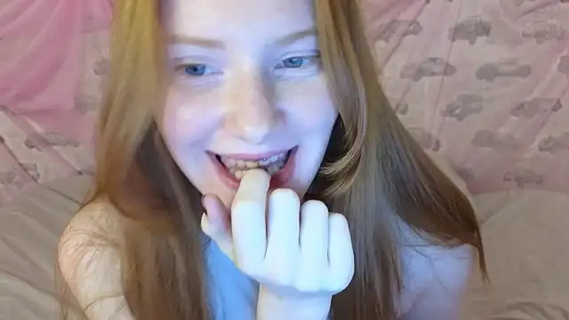 FiaMoor live cam on StripChat