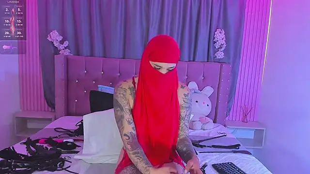 nayla-mouna (F young) - twerking oil ass