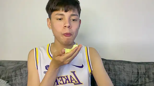 andy_belier23 (M twink) - Activate my Lovense
