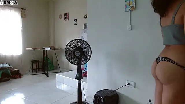 AlinaWoolf_