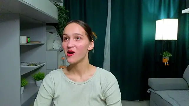 EwaSprinzl live room snapshot on Stripchat