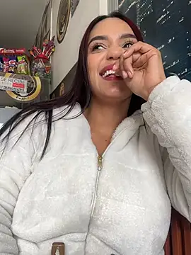 Sara-77 live cam on StripChat