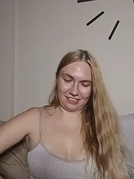 KisaVixen live cam on StripChat