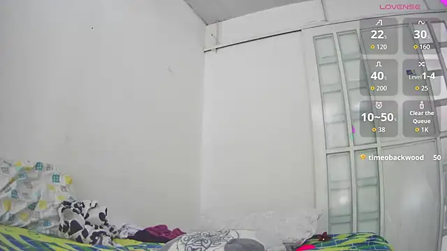coffeewithmilk_1 live cam on StripChat