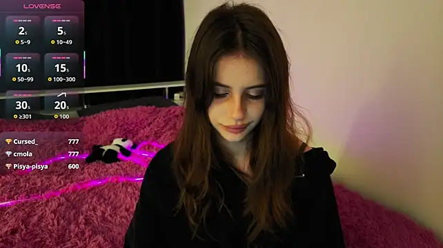 evvaavve live cam on StripChat