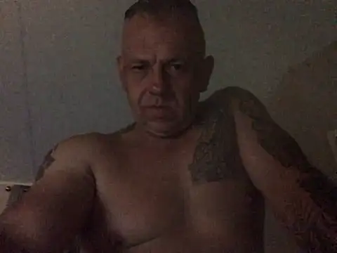 JakubW79 live cam on StripChat