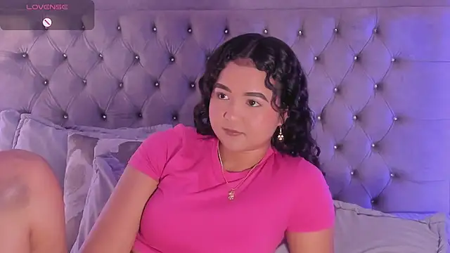 Evaa_Lunna_ live cam on StripChat