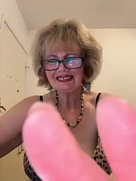 angelblonda (Ask my age) - villa