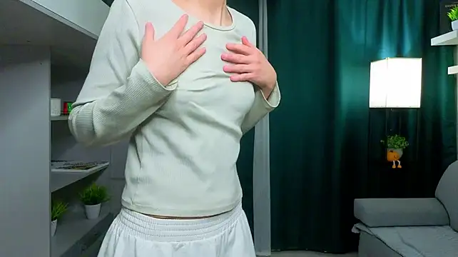 ewasprinzl (F teen) - hit the butt 5 times