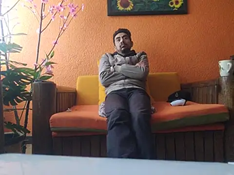 MexaCamGuy live cam on StripChat