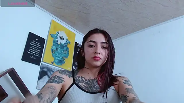 ZoeBakers_ webcam
