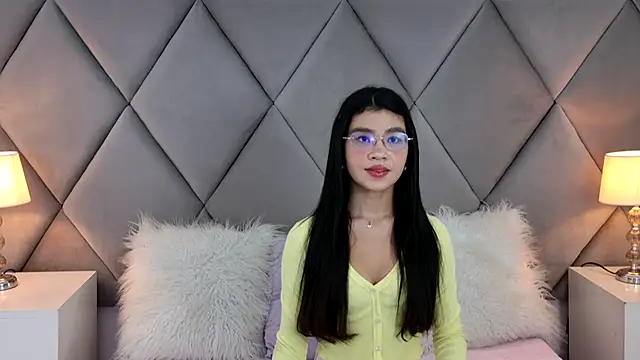 OliviaDiaz live cam on StripChat