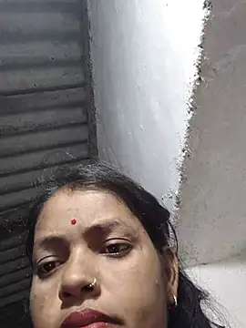 Cut_uma825 live cam on StripChat