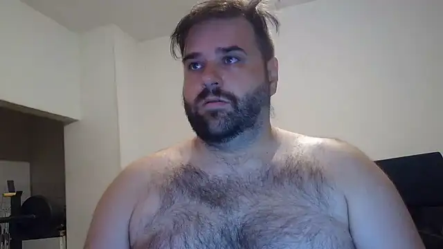 musculardaddybear89 live cam on StripChat