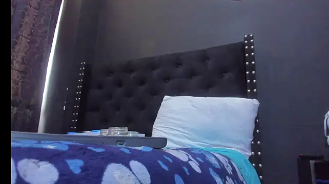 amareto_queen live cam on StripChat