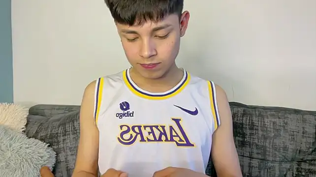 andy_belier23 (M twink) - Activate my Lovense