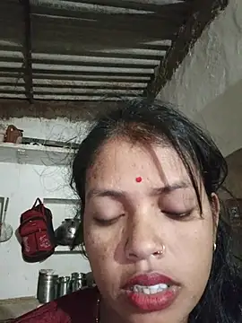 cut_uma825 (F young) - Ring lights for better streaming