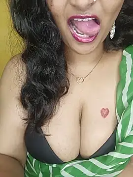 Love_me_7 live cam on StripChat