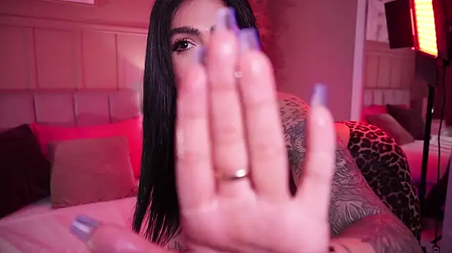 curvyliciousss live cam on StripChat