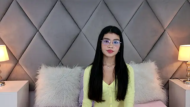 OliviaDiaz live cam on StripChat
