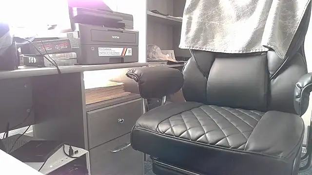 TrevorSteele live cam on StripChat