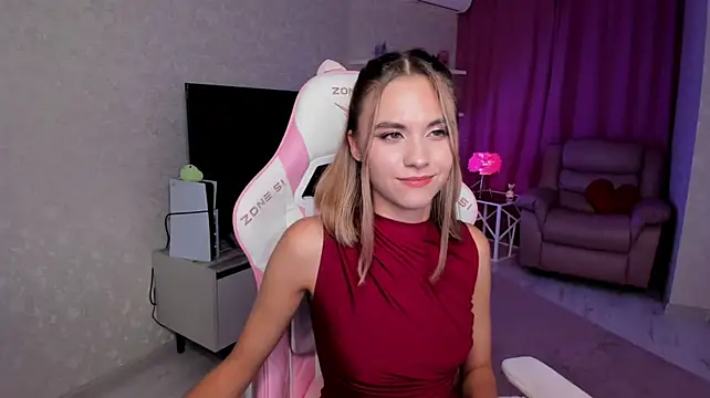 EllaCurtis live cam on StripChat