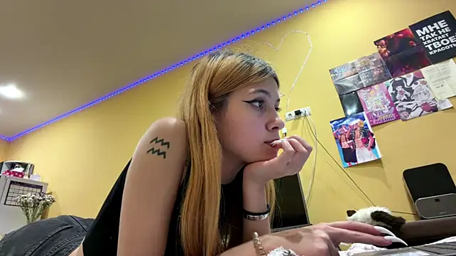 CelestePacini live cam on StripChat