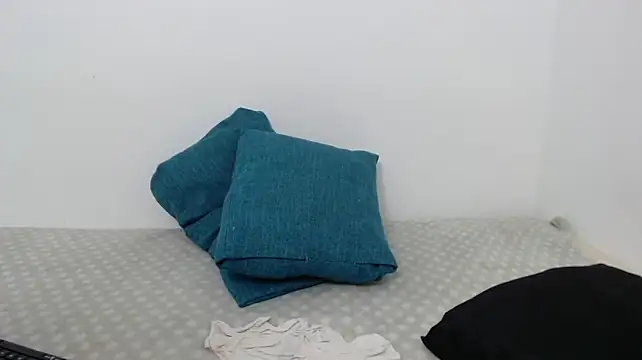 ElizabethMiler webcam