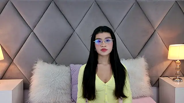 OliviaDiaz live cam on StripChat