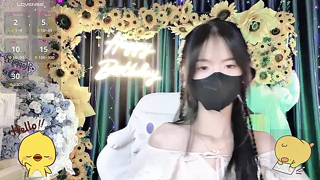 Your-Sunshinee live cam on StripChat