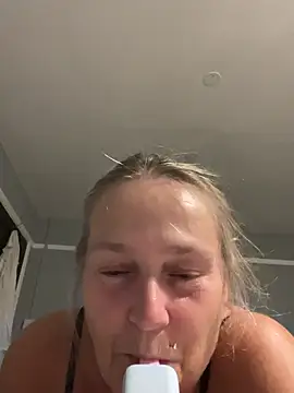 Blondnboujee53