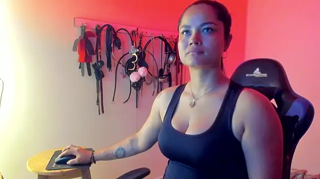 scarlet-kennedy98 live cam on StripChat