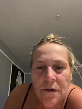 Blondnboujee53
