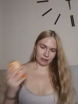 KisaVixen live cam on StripChat