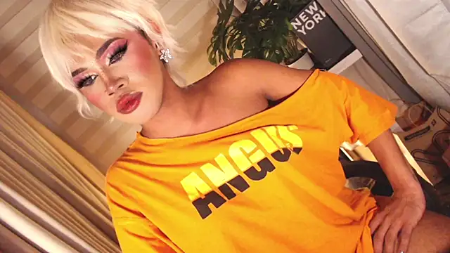 Winnie_Harllow live cam on StripChat