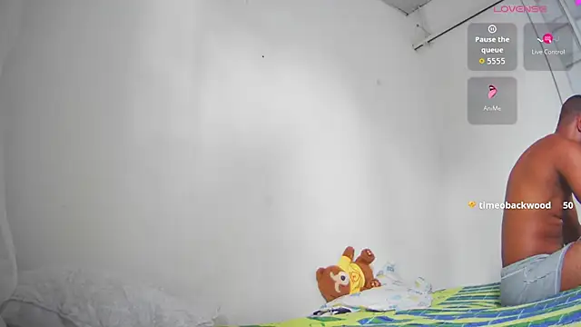 coffeewithmilk_1 live cam on StripChat
