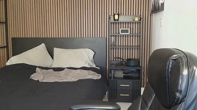 TheNicoRyder live cam on StripChat