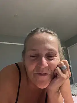 Blondnboujee53