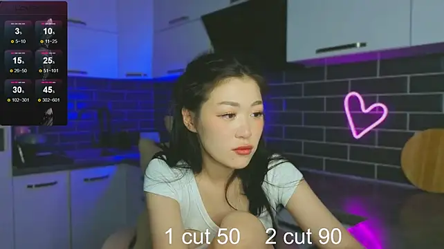 ShaiyaMinn3 live cam on StripChat