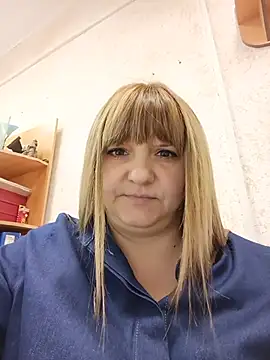 Office_Albertina live cam on StripChat