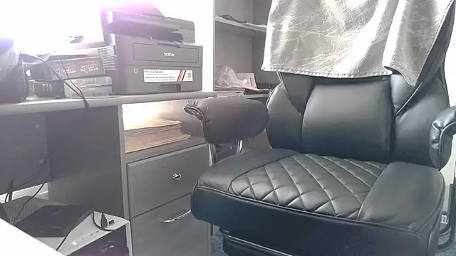 TrevorSteele live cam on StripChat