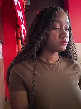 TylaWest live cam on StripChat