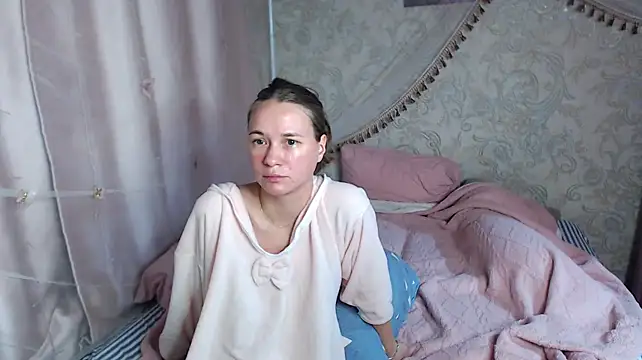 leila_bambi_ live cam on StripChat
