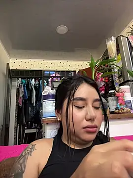 Sophie_Dreamss live cam on StripChat