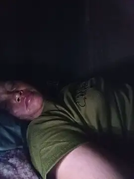 Henry-2k live cam on StripChat