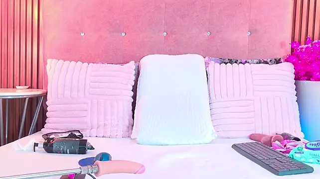 EvelynBlacke live cam on StripChat