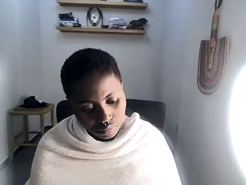 sweetsin12 live cam on StripChat