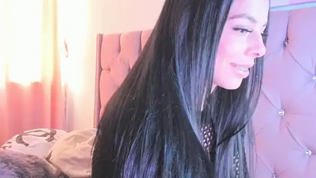 Valen_Brown live cam on StripChat