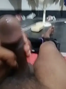 chubbycock7768 live cam on StripChat