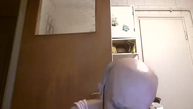 mariusica1@xh live cam on StripChat